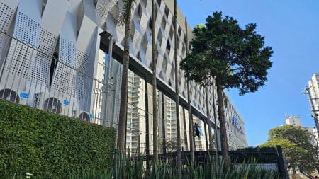 Revestimentos ACM contribuem para a eficiência energética do prédio, reduzindo custos operacionais