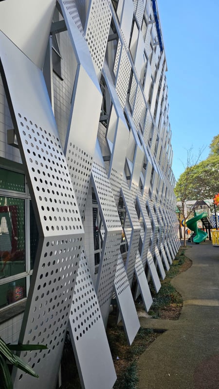 Revestimentos ACM contribuem para a eficiência energética do prédio, reduzindo custos operacionais