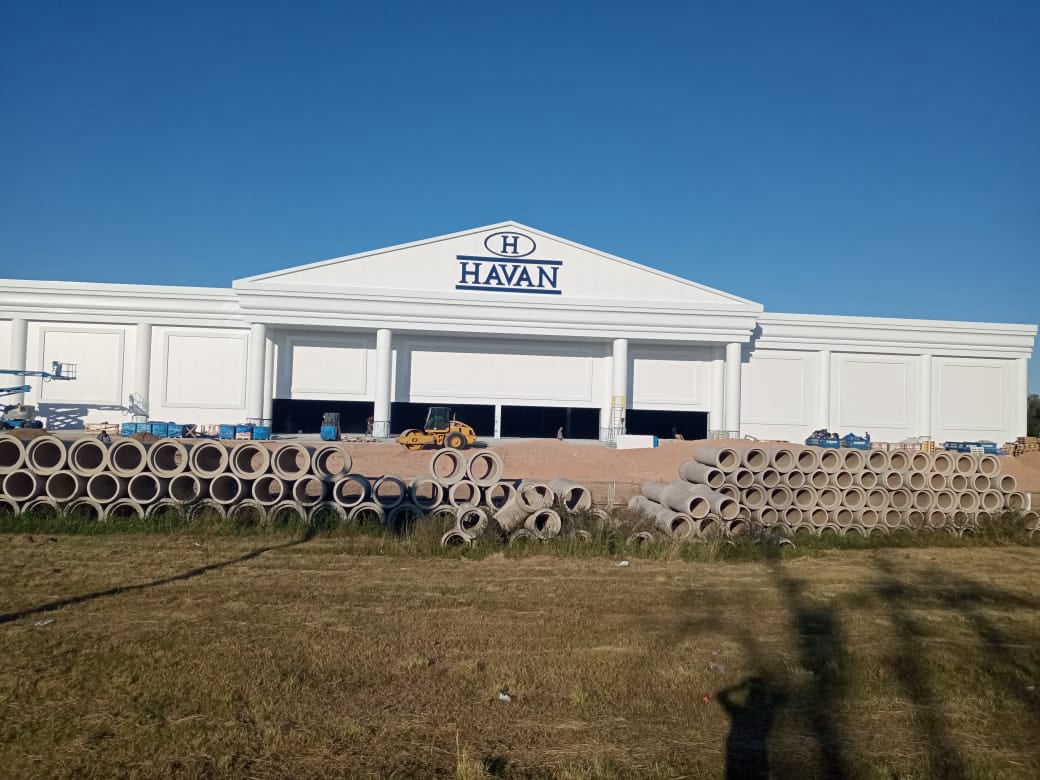 A Ômega Revestimentos entregou uma casa isolada com acabamentos de alto padrão e design exclusivo.