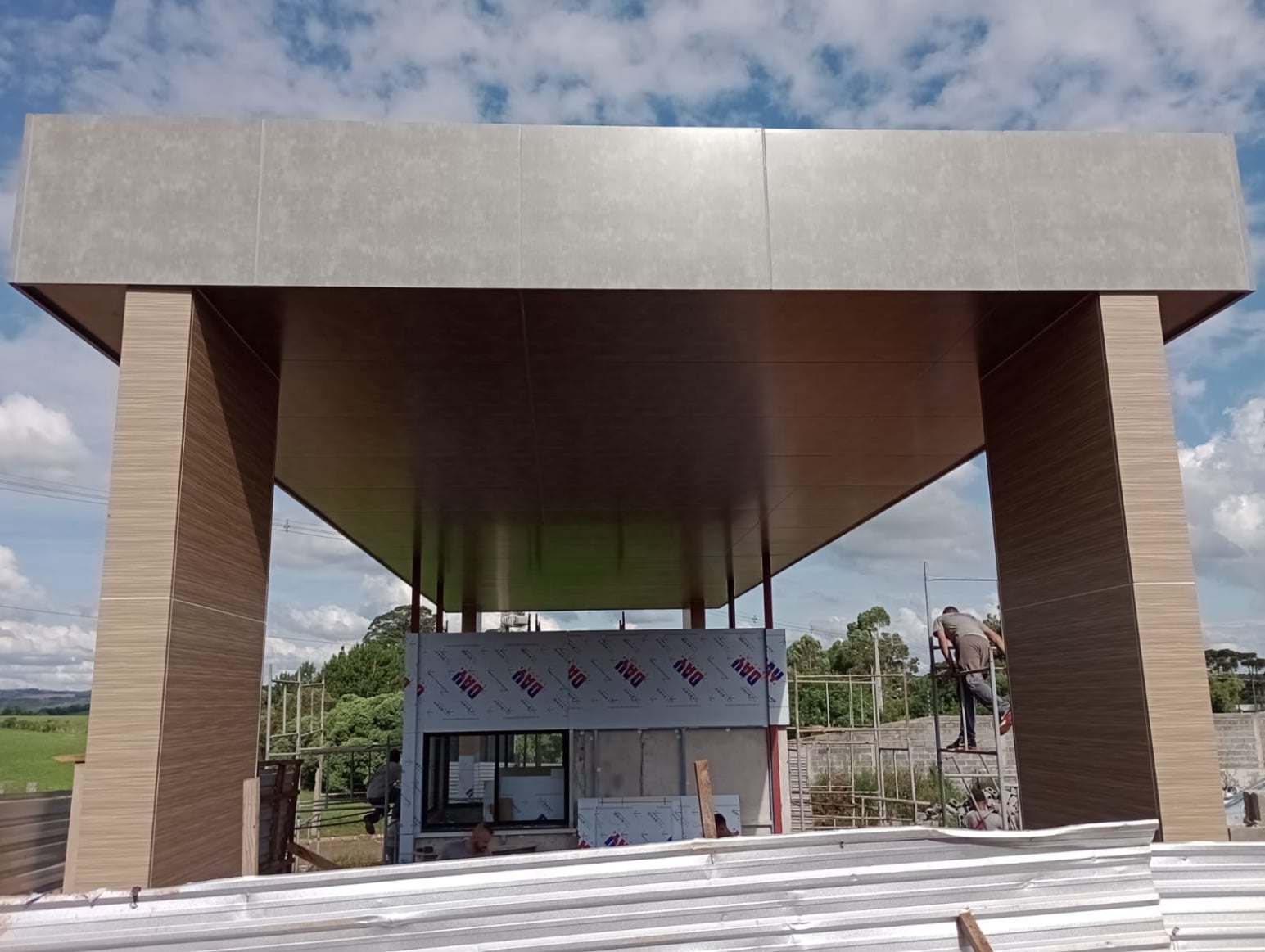 Construção Civil: Obras de Grande Porte com a Ômega Revestimentos